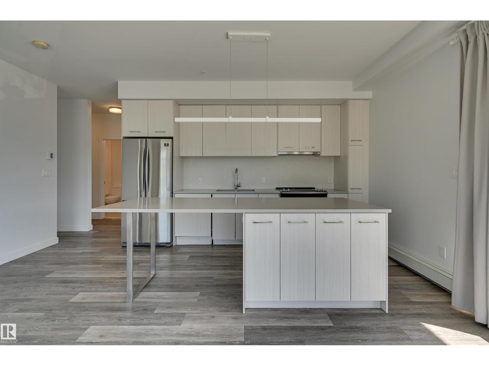 #206 10837 83 AV NW - 8