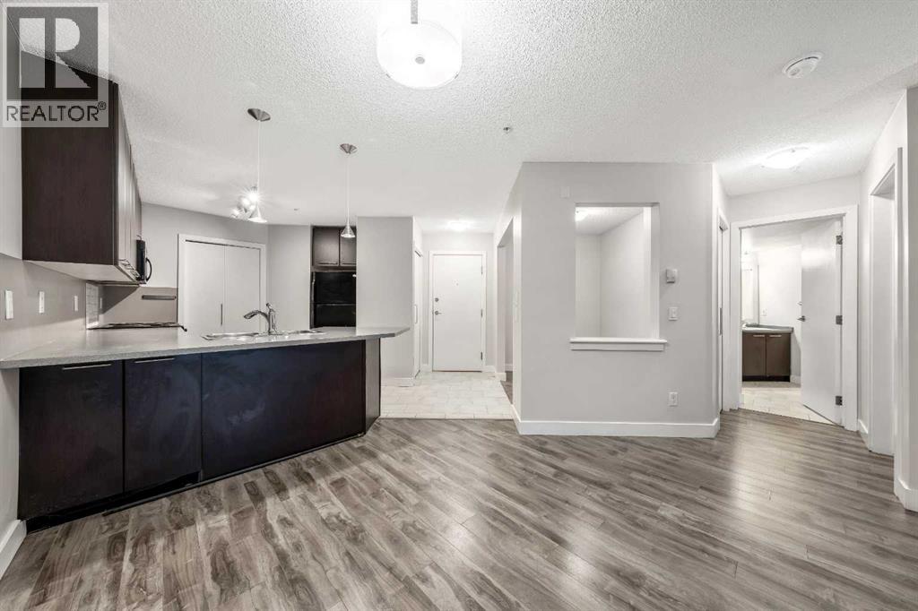 Single Family House for Sale in   Richard Court SW Lincoln Park Calgary 