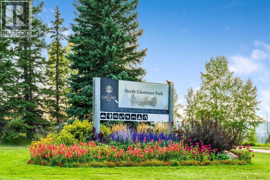 Single Family House for Sale in   Richard Court SW Lincoln Park Calgary 