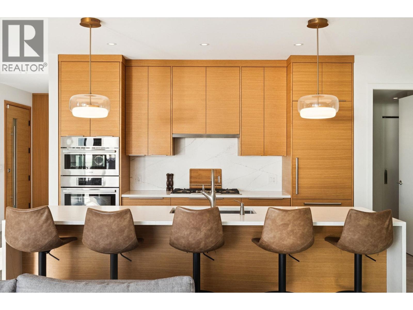 2678 MATHERS AVENUE, West Vancouver