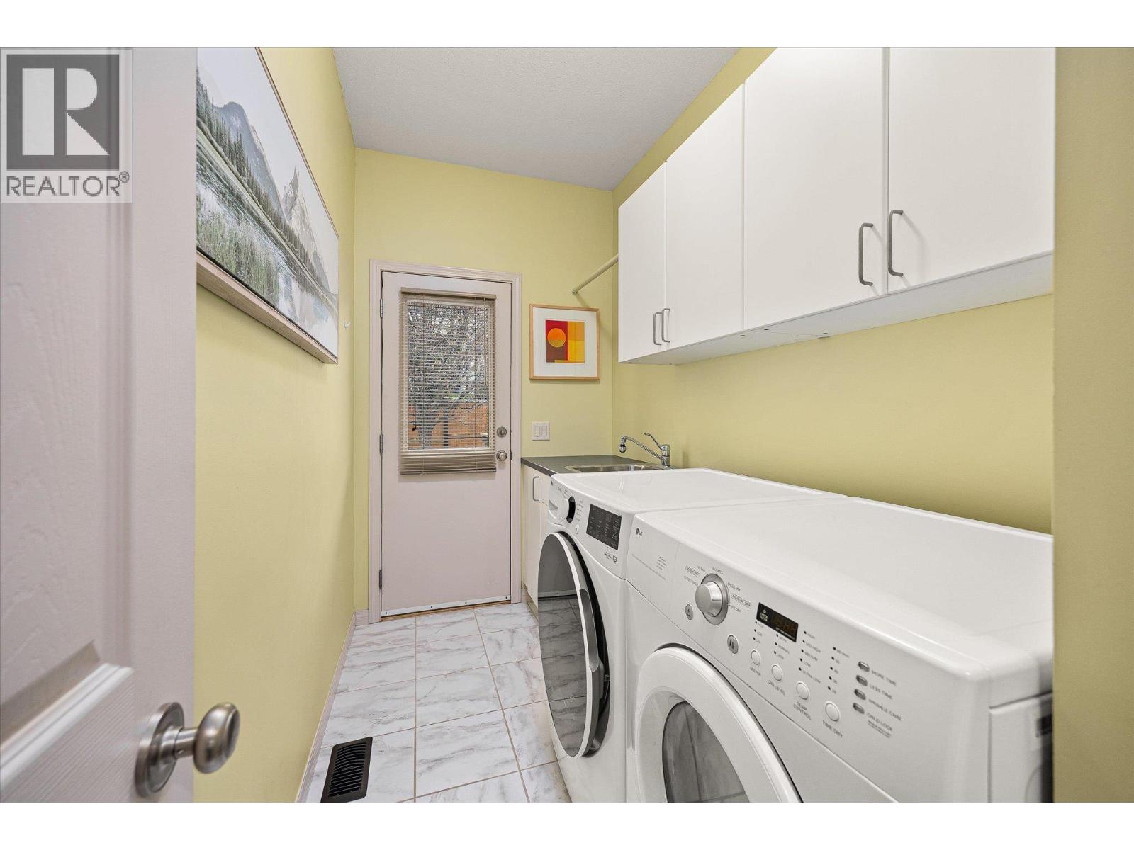  1536 Wilmot Avenue, Kelowna