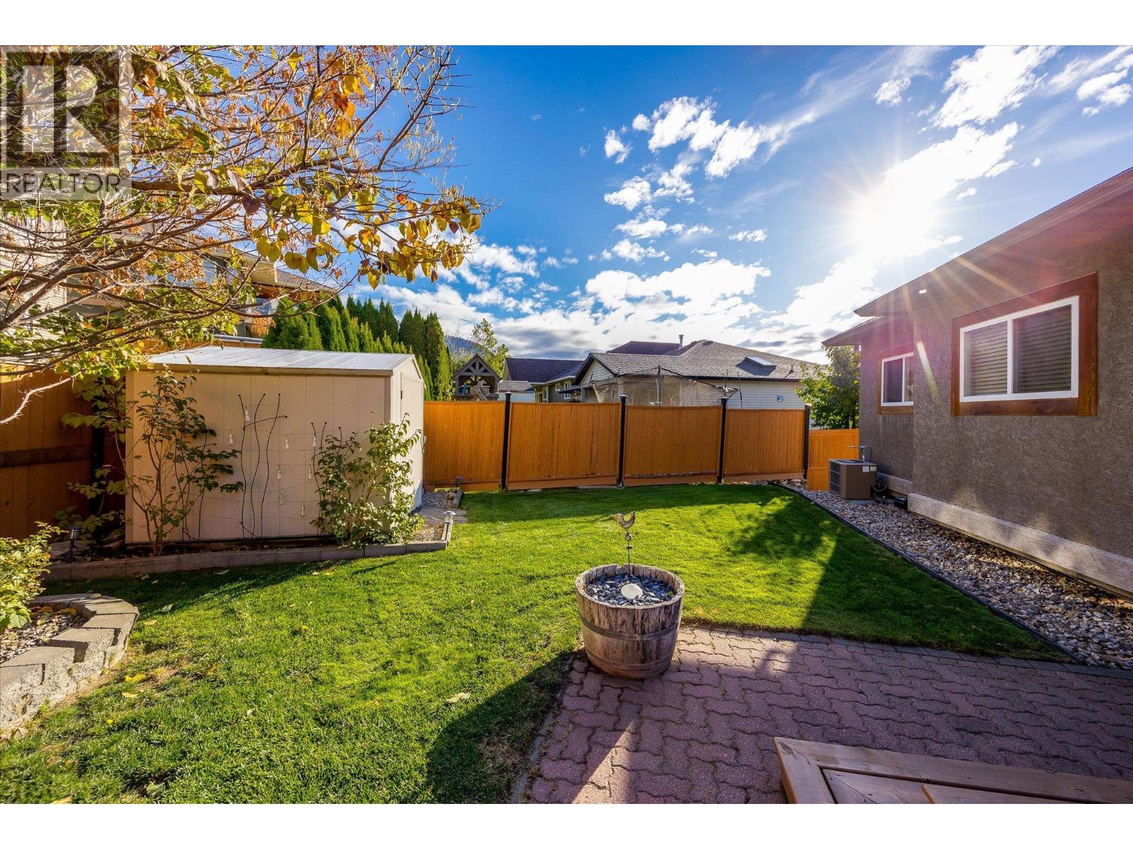  1536 Wilmot Avenue, Kelowna