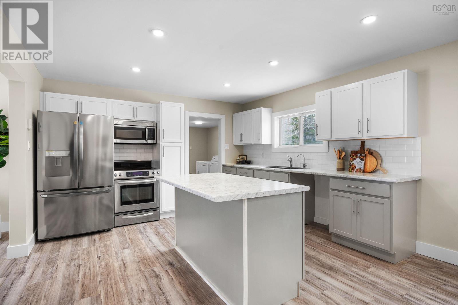 Property 10 of 49 of 1031 Wentworth Road