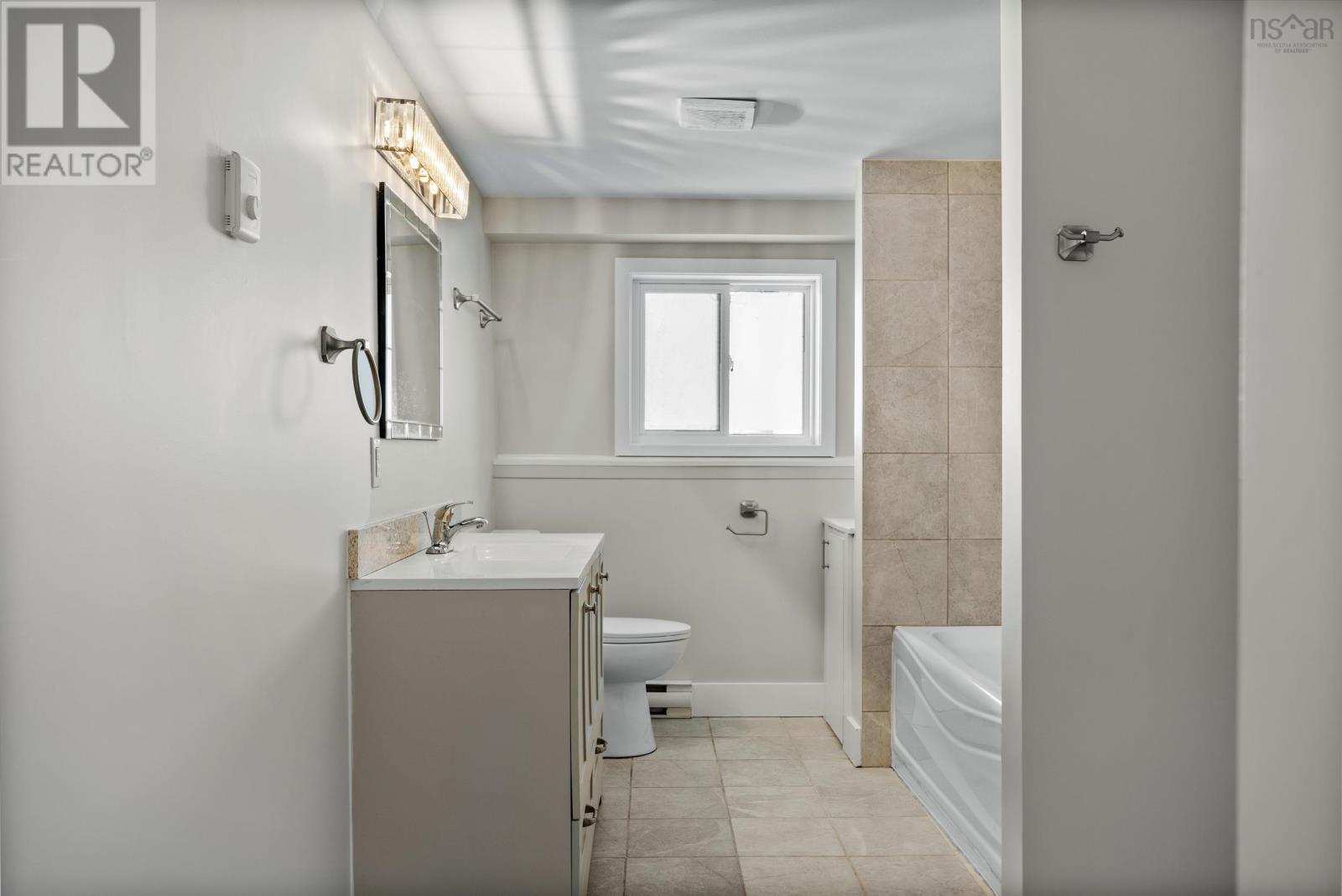 Property 37 of 49 of 1031 Wentworth Road