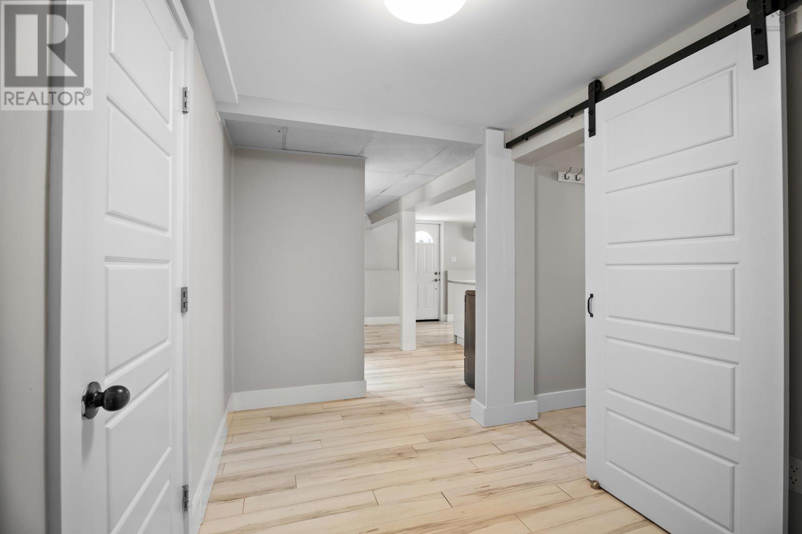 Property 35 of 49 of 1031 Wentworth Road