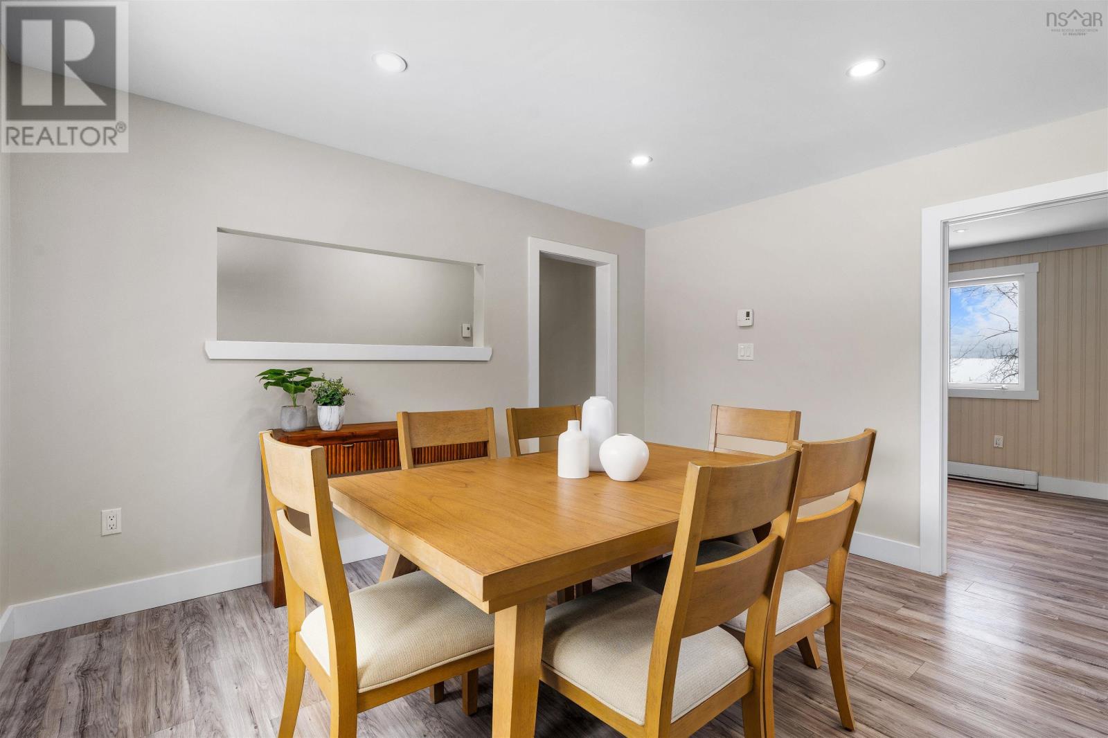 Property 7 of 49 of 1031 Wentworth Road