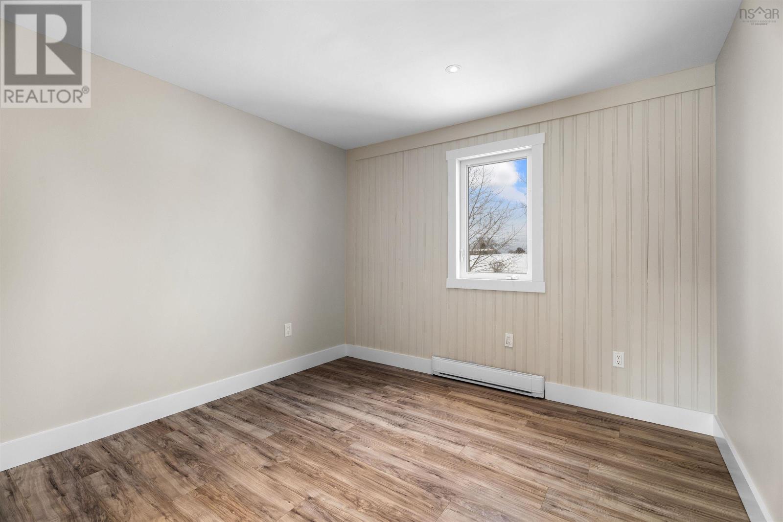 Property 20 of 49 of 1031 Wentworth Road