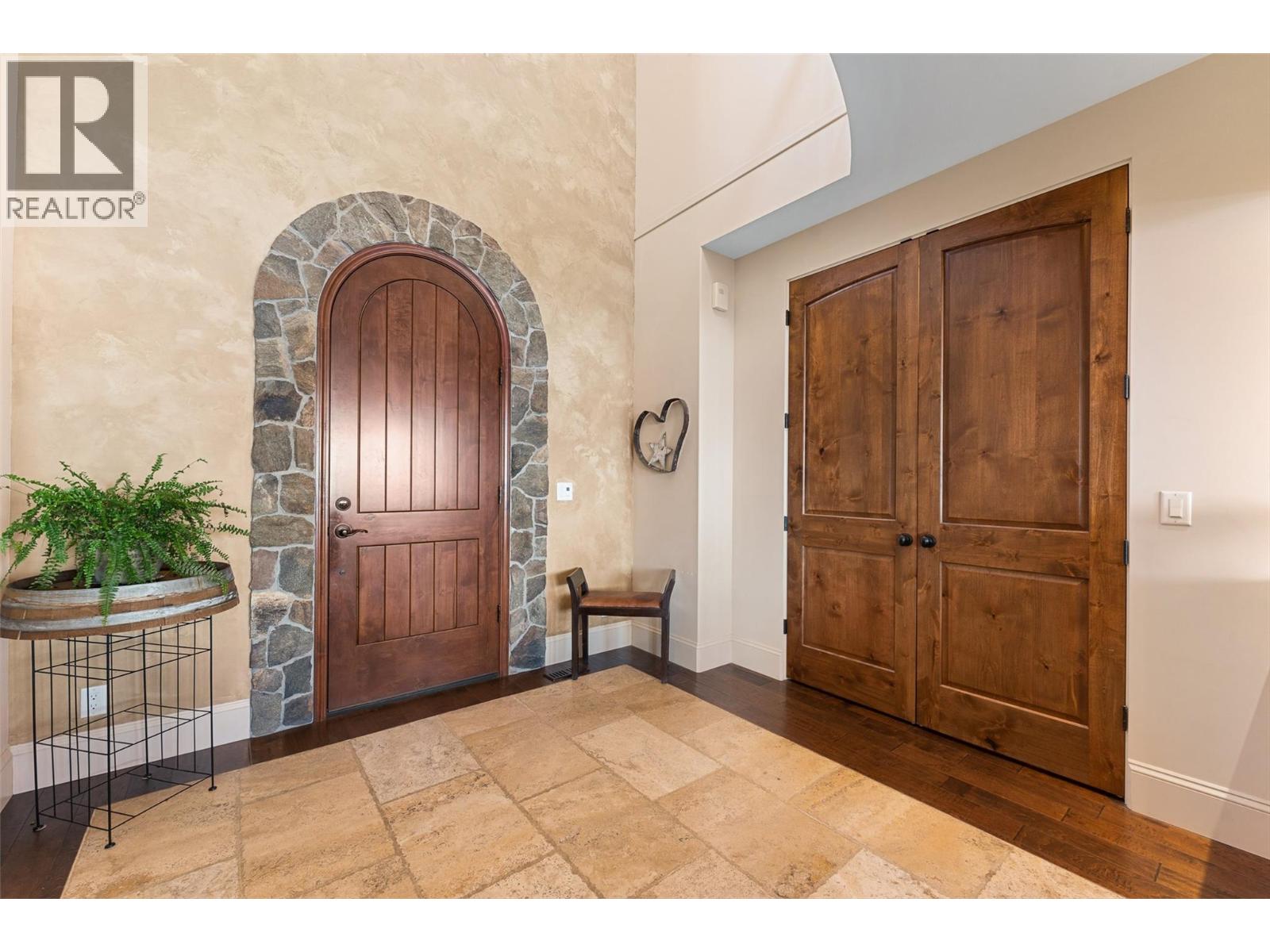  3211 Pinot Noir Place, West Kelowna