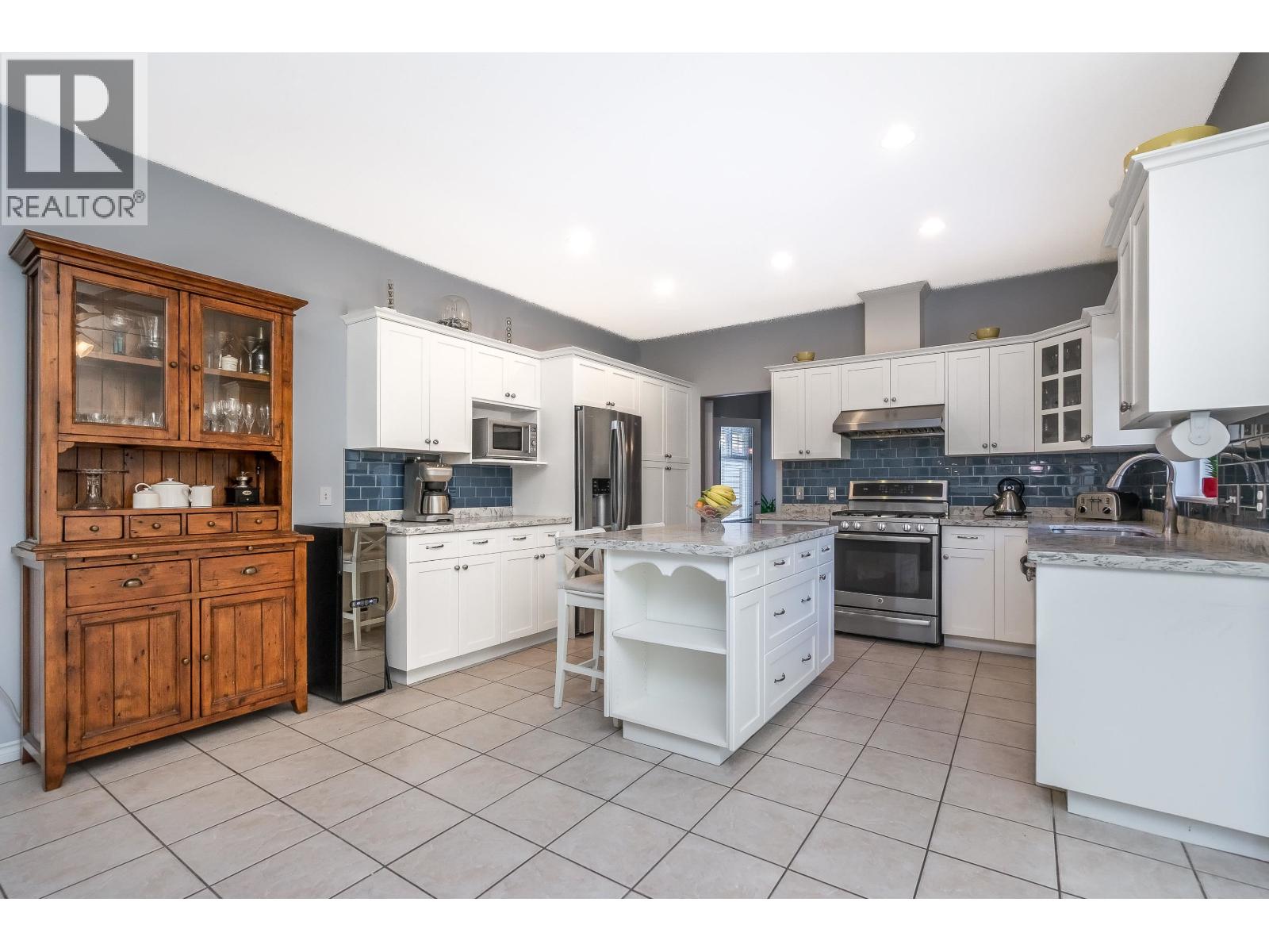 19115 DOERKSEN DRIVE, Pitt Meadows