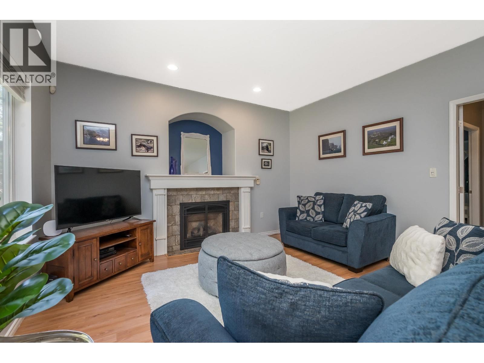 19115 DOERKSEN DRIVE, Pitt Meadows