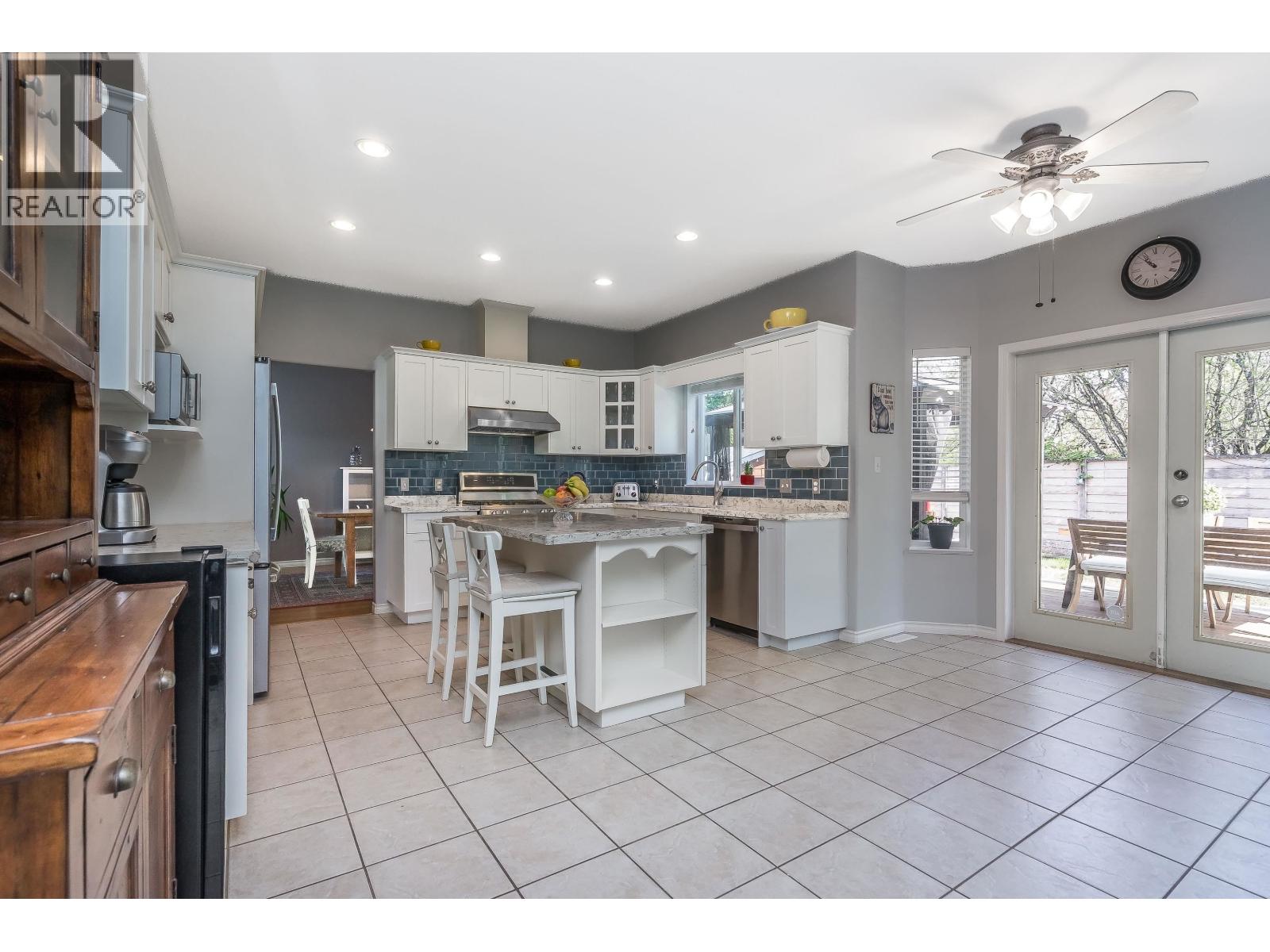 19115 DOERKSEN DRIVE, Pitt Meadows