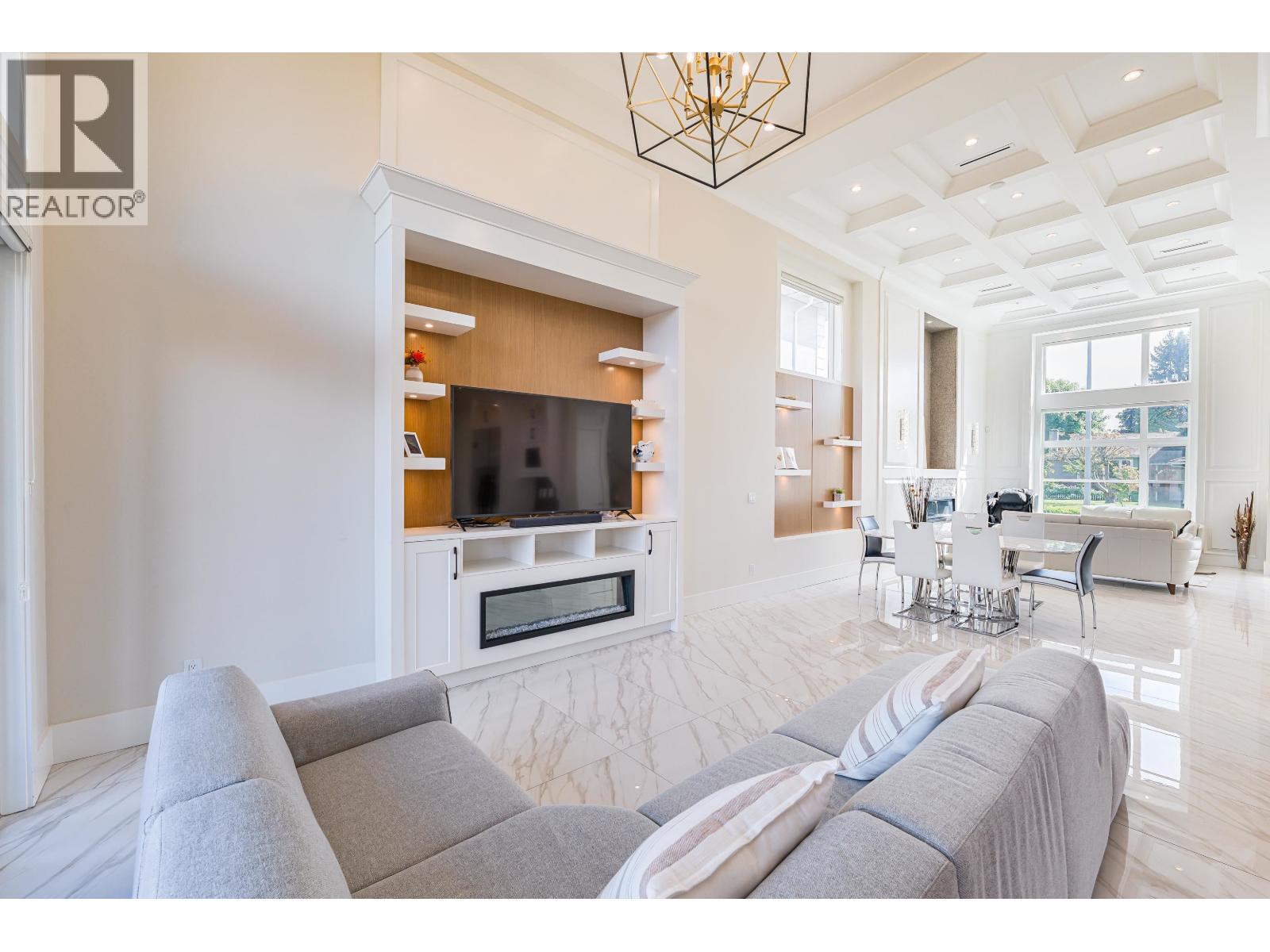 8511 SIERPINA Drive, Richmond