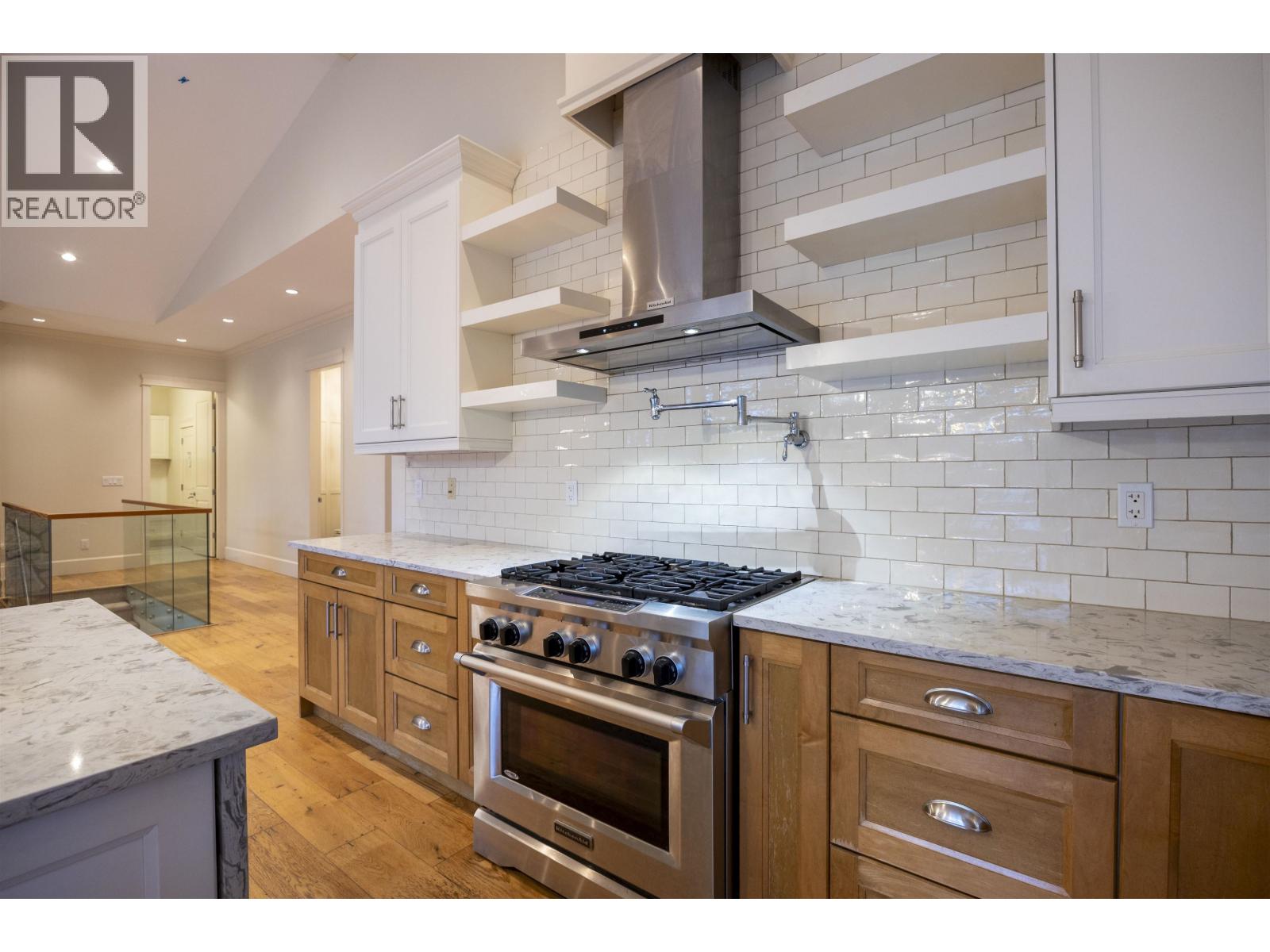 963 51A Street, Tsawwassen