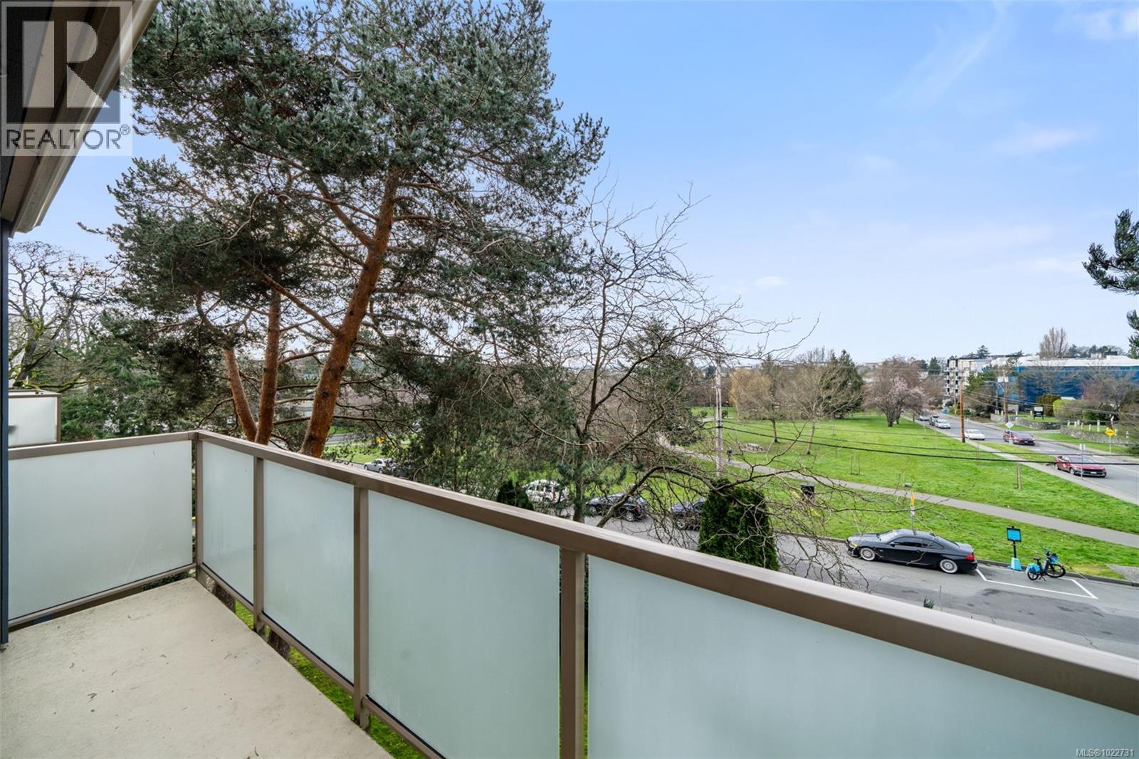 227 1025 Inverness Rd, Saanich