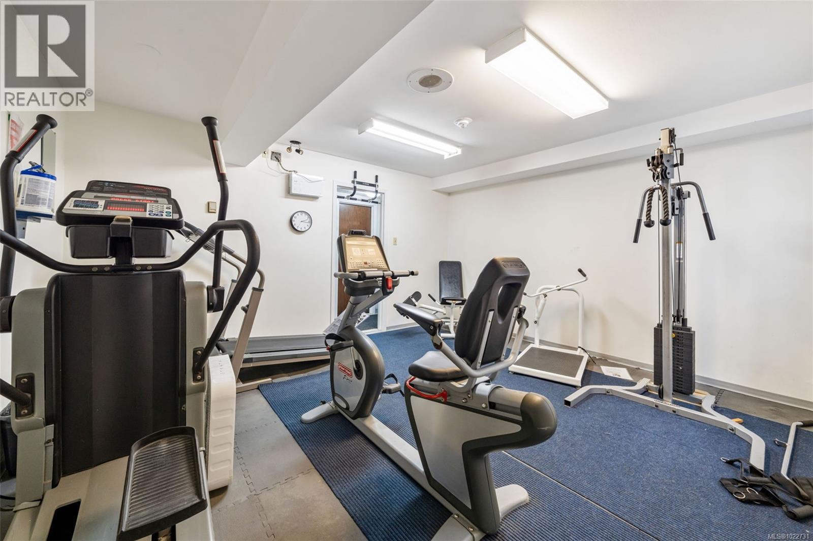 227 1025 Inverness Rd, Saanich