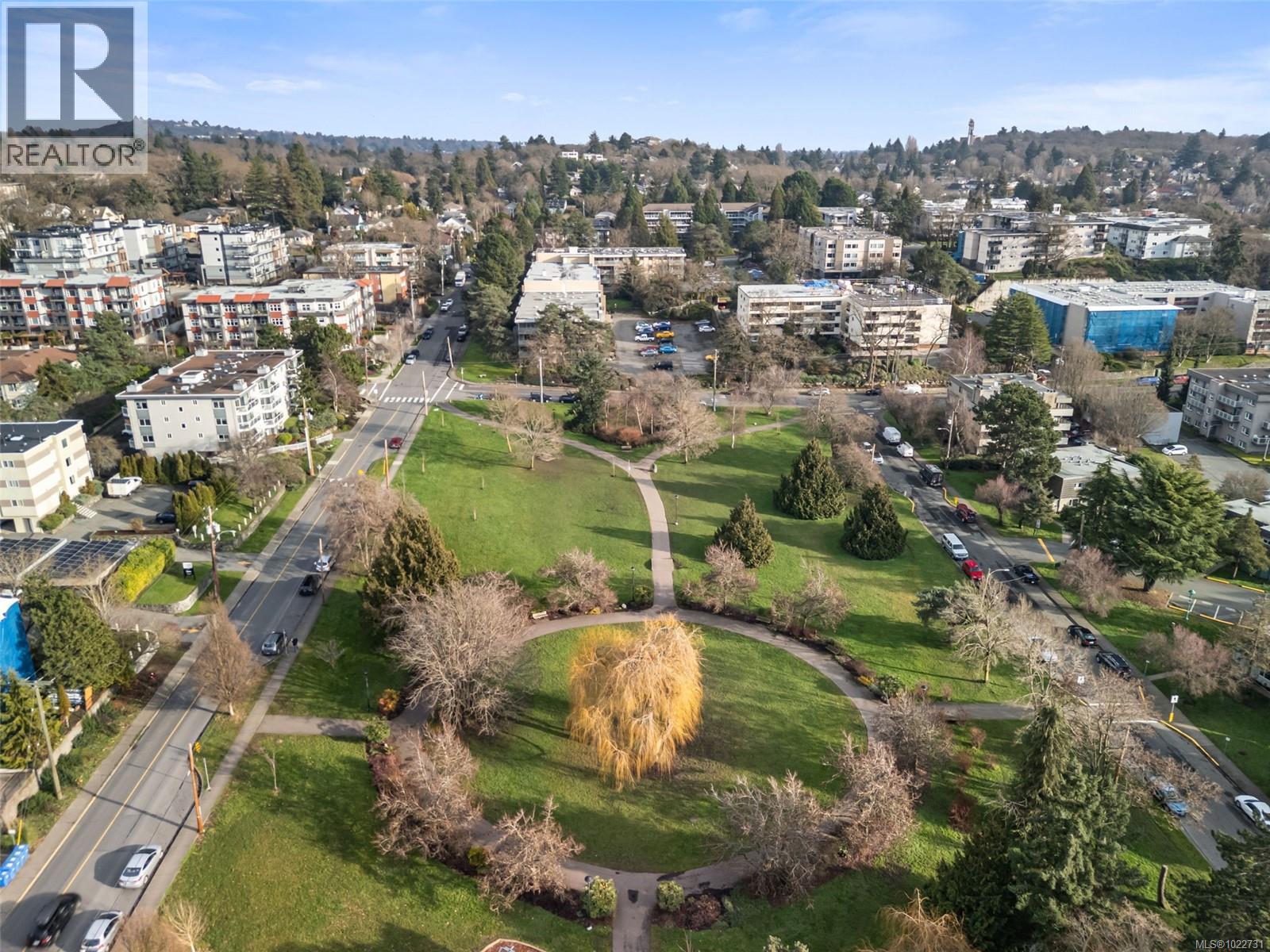 227 1025 Inverness Rd, Saanich