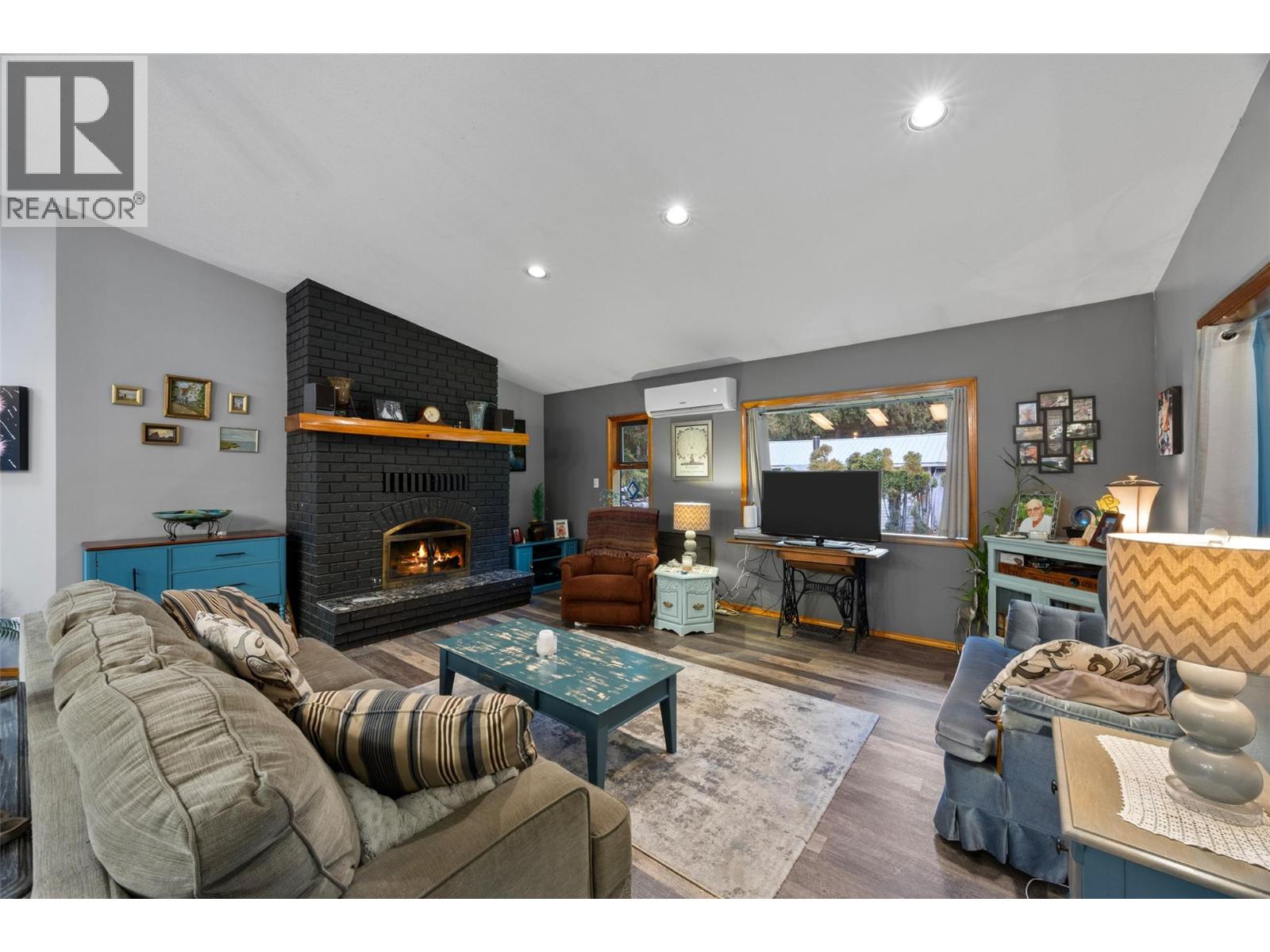  4061 Santa Road, Scotch Creek