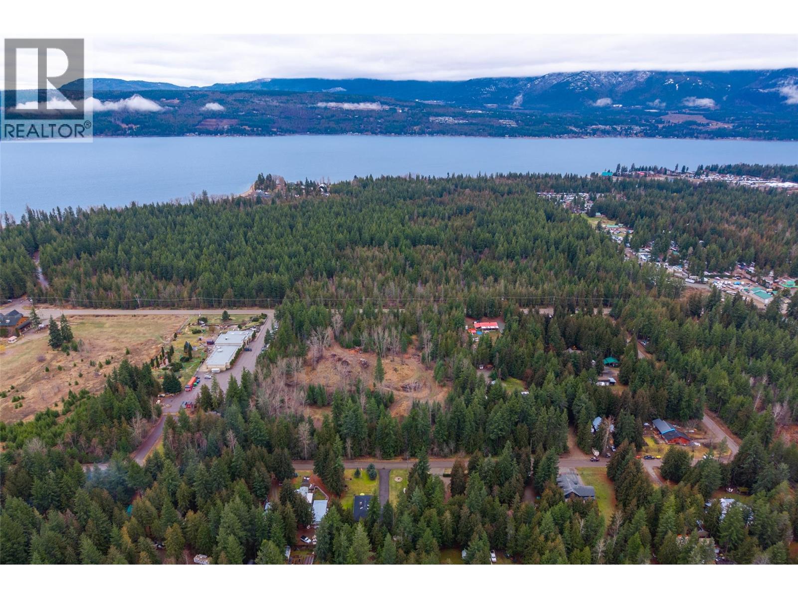  4061 Santa Road, Scotch Creek