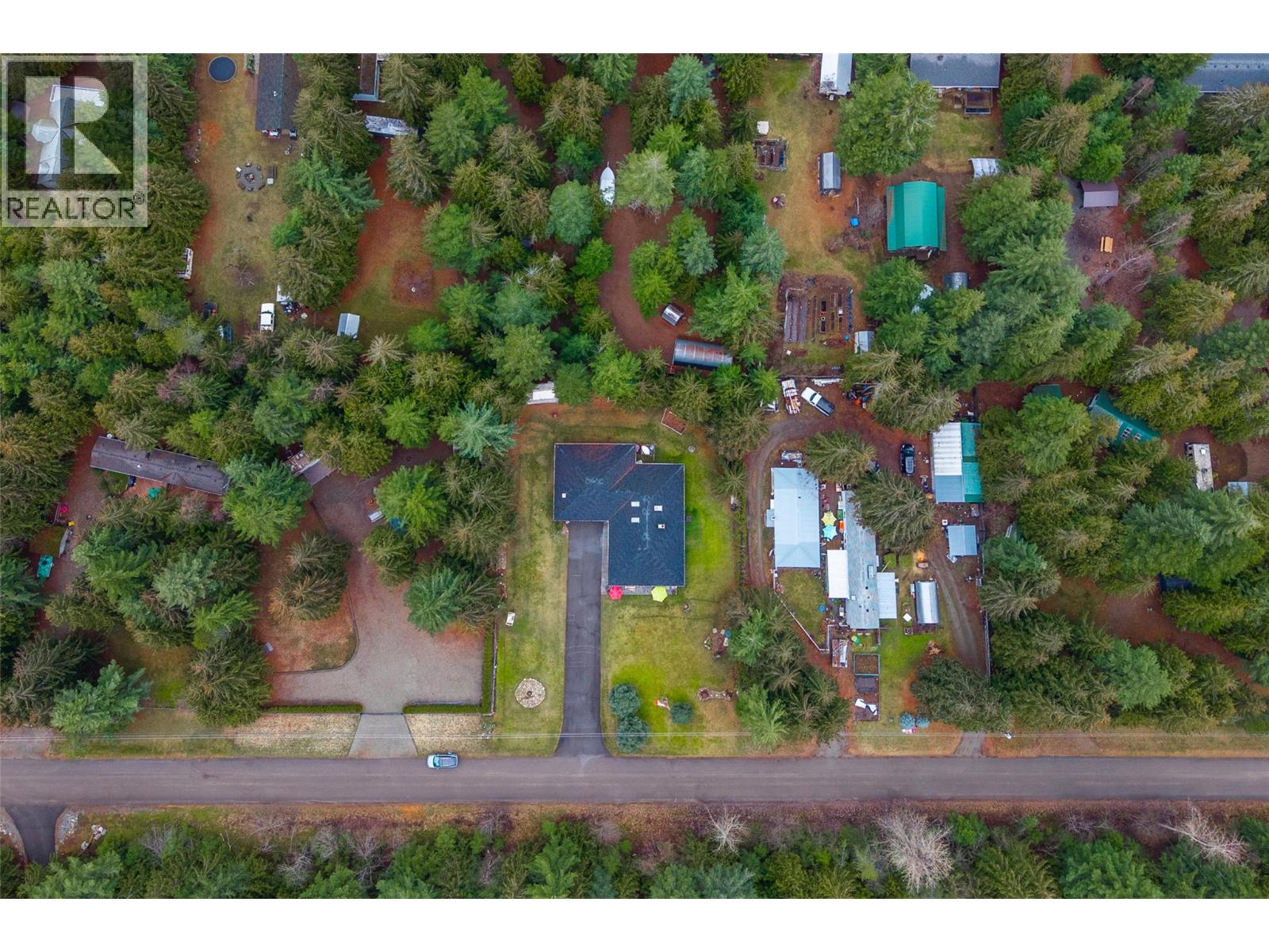  4061 Santa Road, Scotch Creek