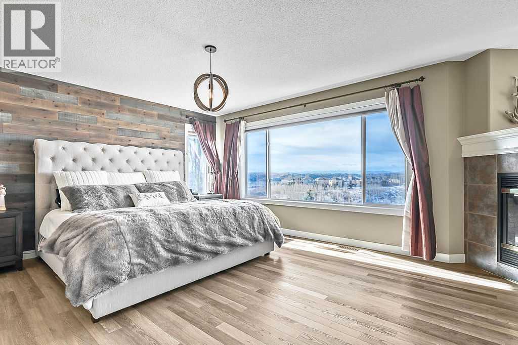 Single Family House for Sale in  Tuscany Ravine View NW Tuscany Calgary 