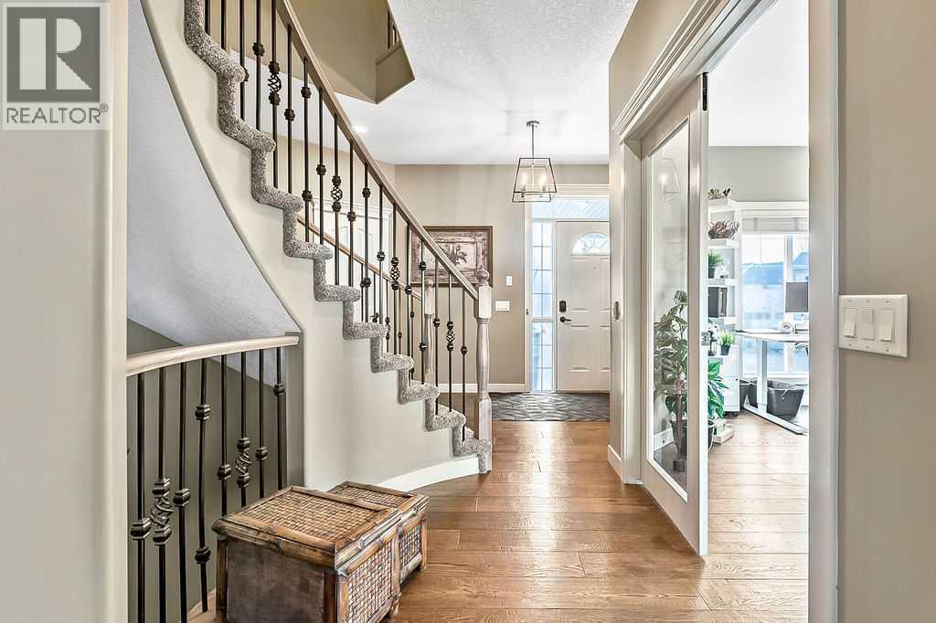 Single Family House for Sale in  Tuscany Ravine View NW Tuscany Calgary 