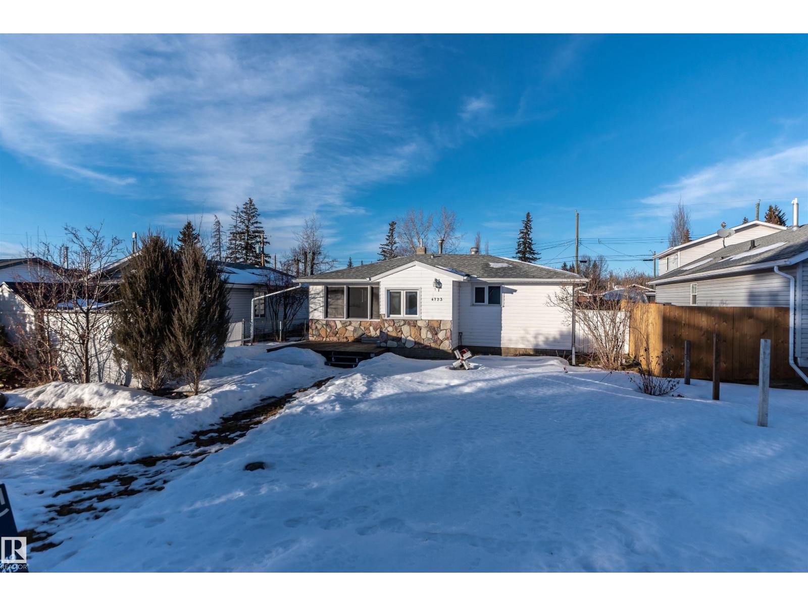 
          4723 44 Street
            <br/>
            <span>Rural Lac Ste. Anne County</span>
            , 
            <span>AB</span>
             <span>T0E0A0</span>
         - Photo 9