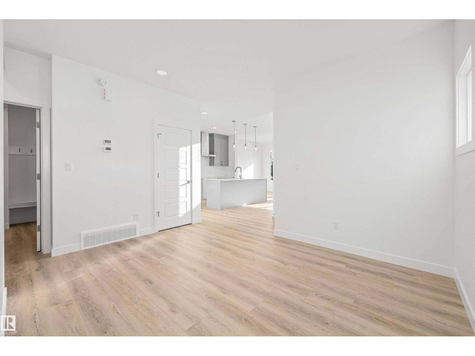 2804 191 ST NW - 4