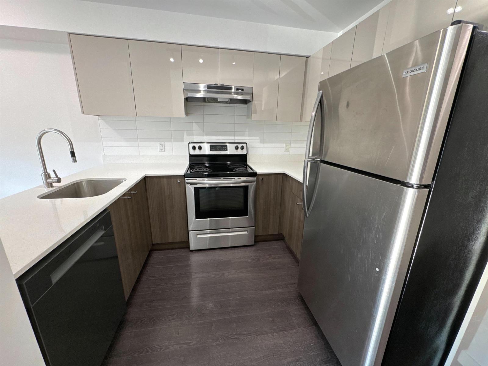 103 10688 140 Street - photo 2