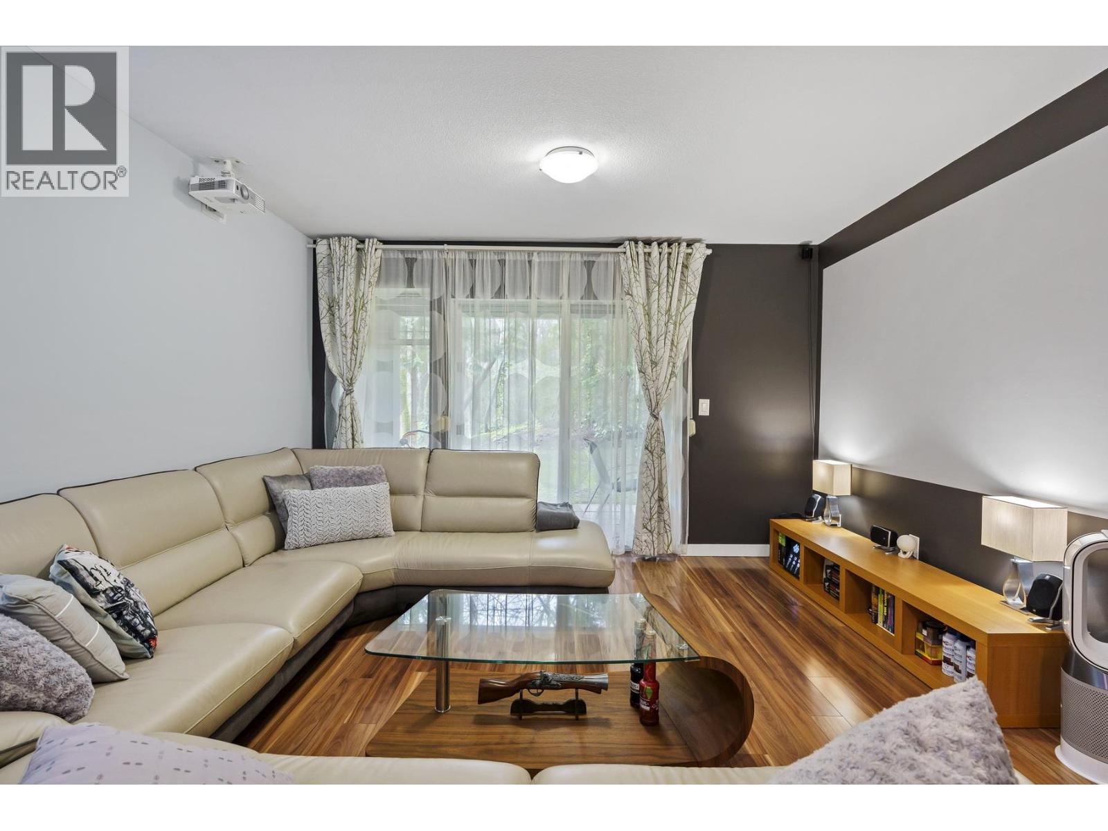 4 58 RICHMOND STREET, New Westminster