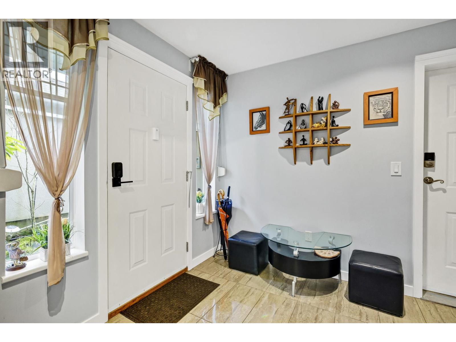 4 58 RICHMOND STREET, New Westminster