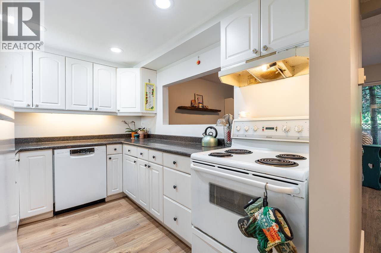 839 ALEXANDER BAY - Photo 4 of 26, Port Moody, British Columbia