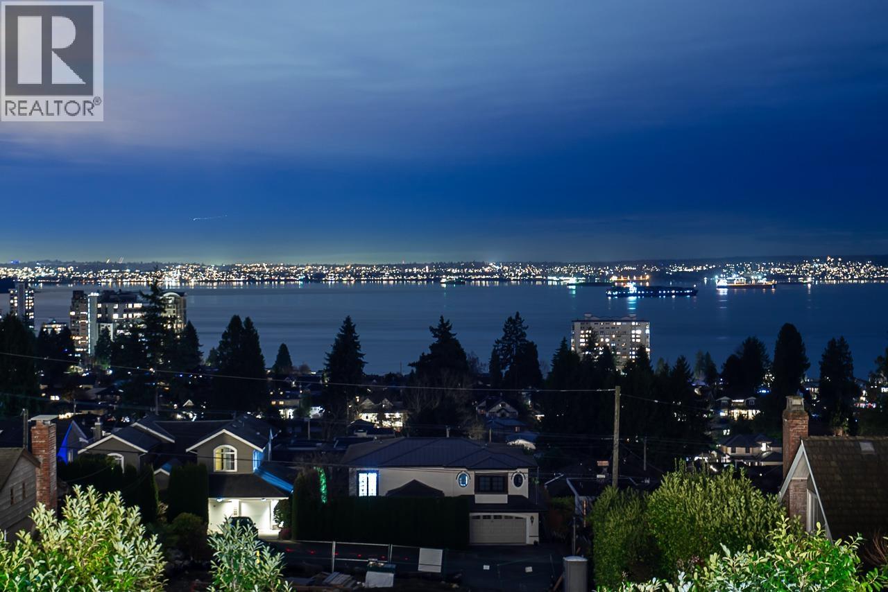 2356 OTTAWA AVENUE, West Vancouver