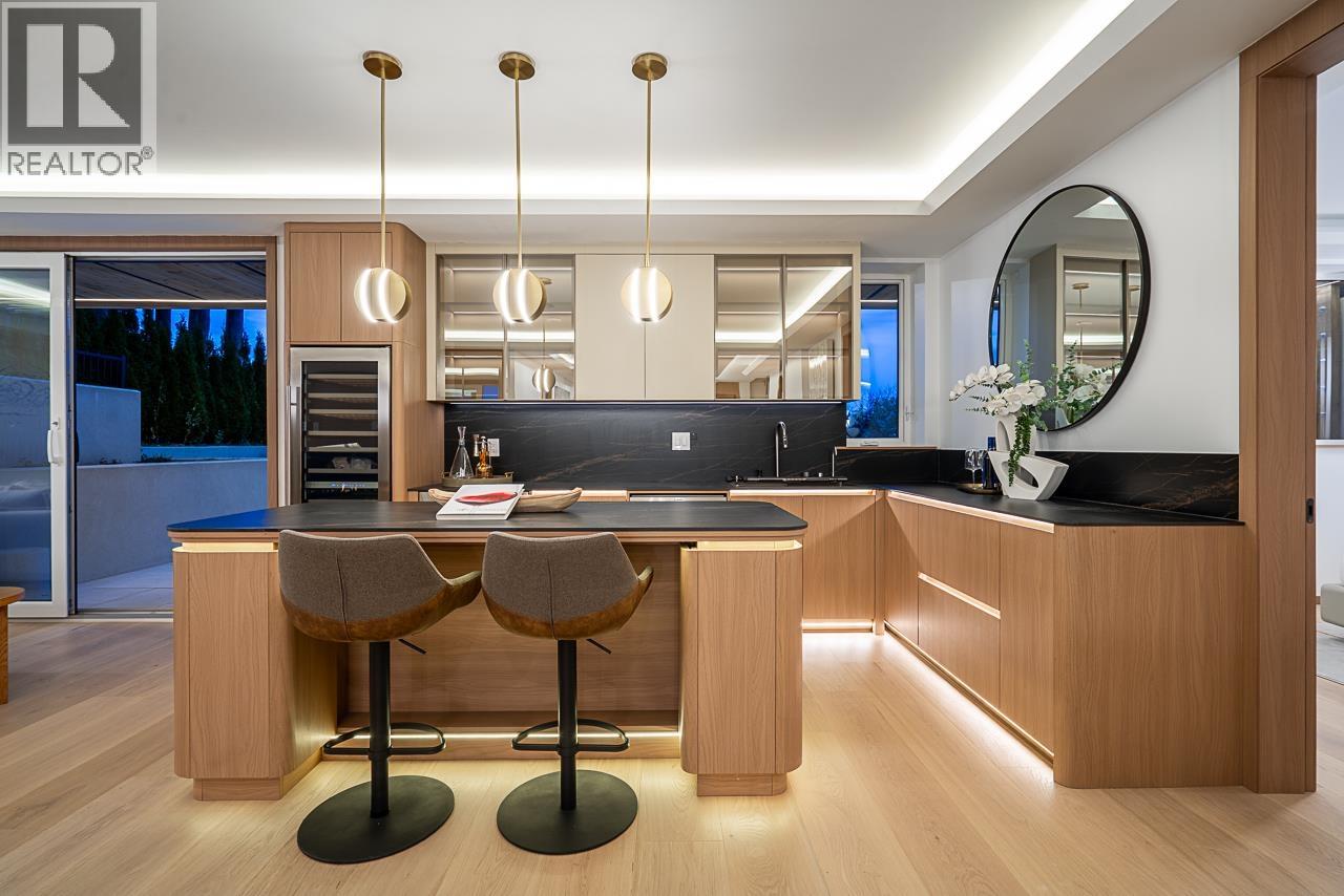 2356 OTTAWA AVENUE, West Vancouver