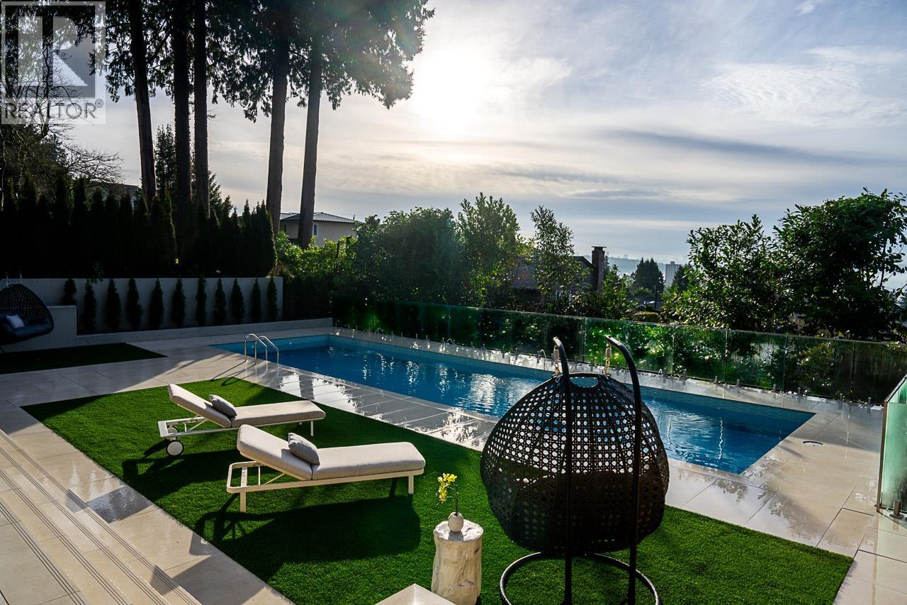 2356 OTTAWA AVENUE, West Vancouver