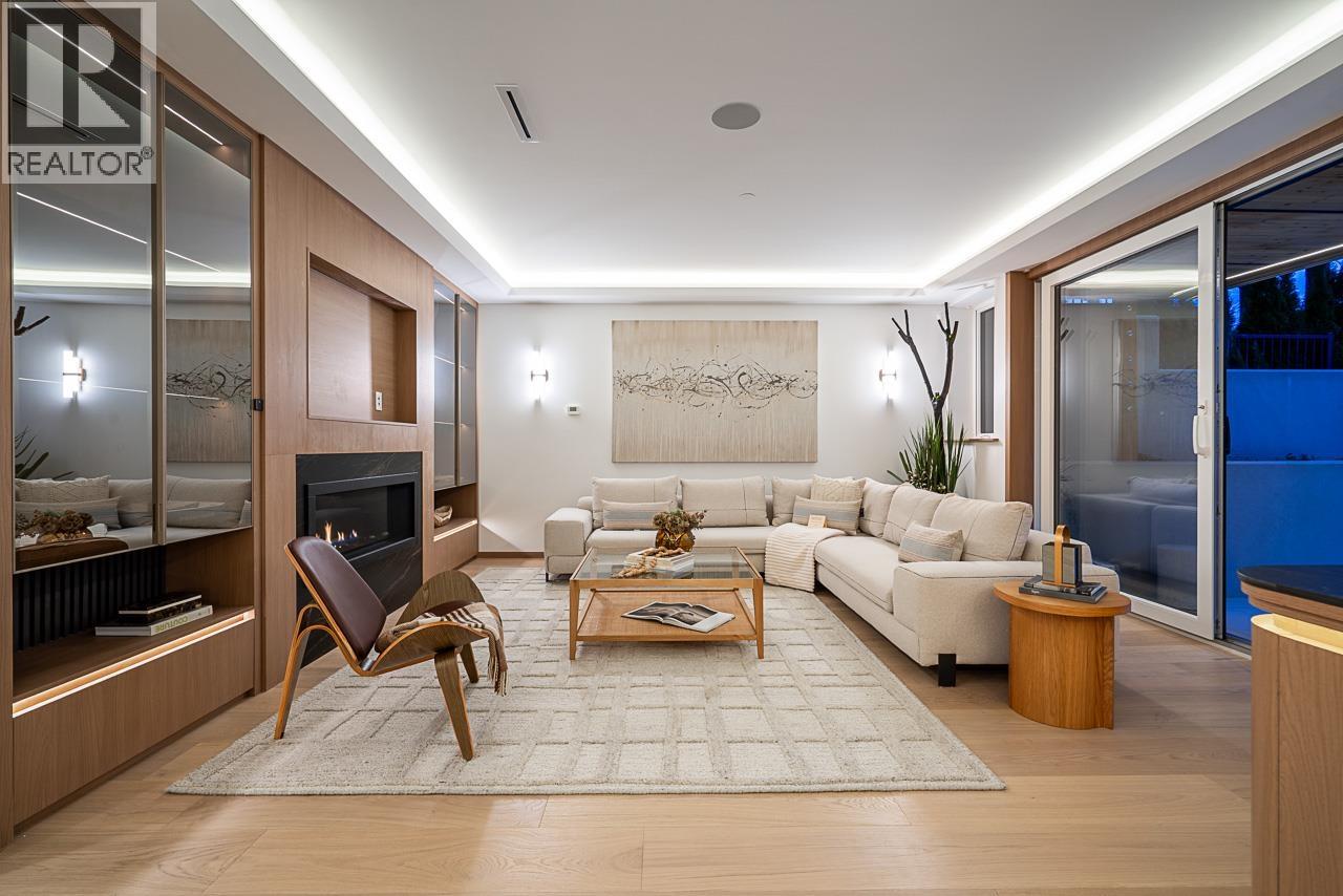 2356 OTTAWA AVENUE, West Vancouver