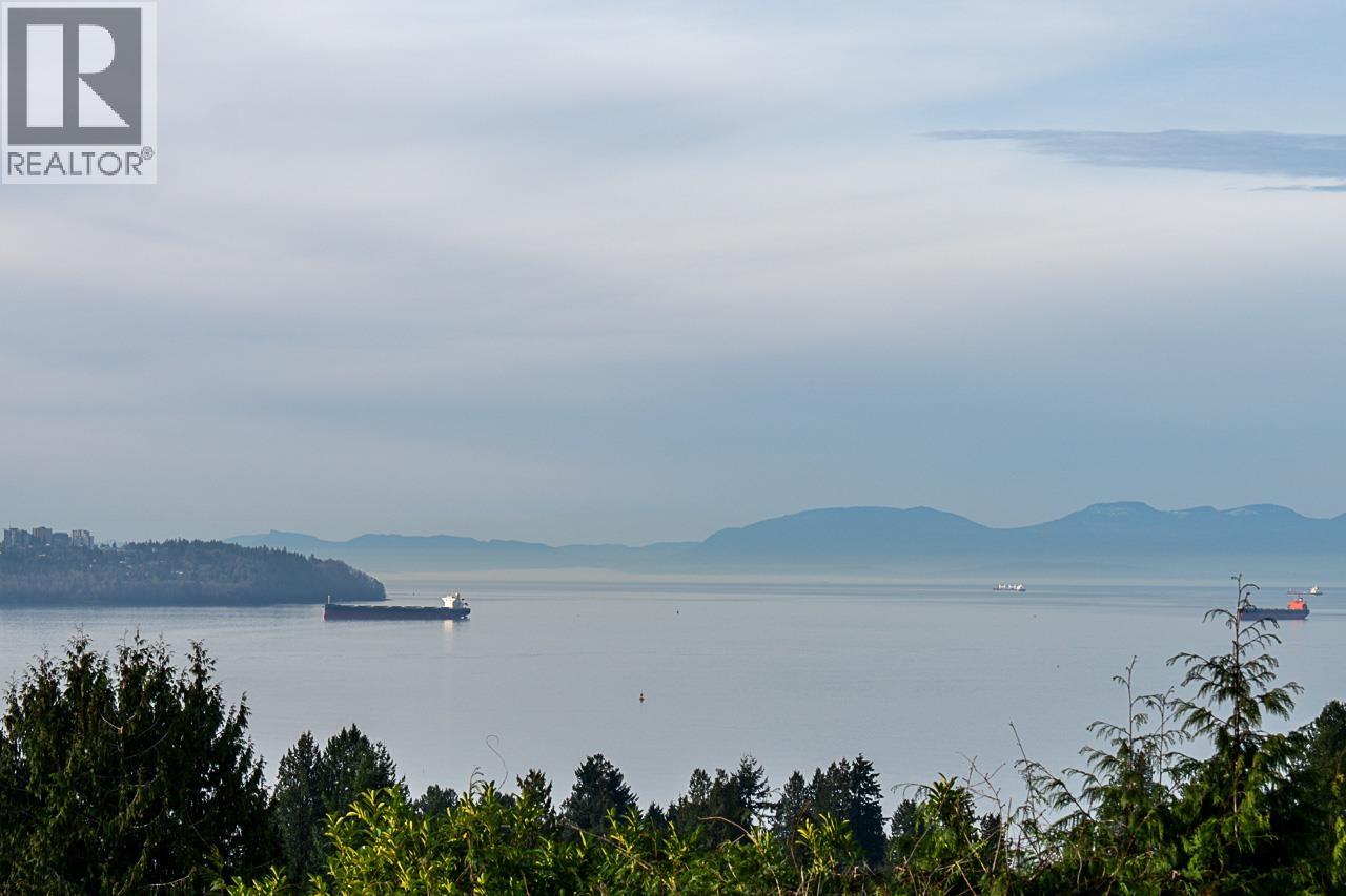 2356 OTTAWA AVENUE, West Vancouver