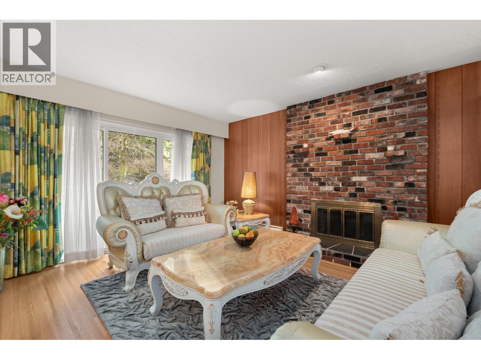 4651 16TH Avenue - photo 2