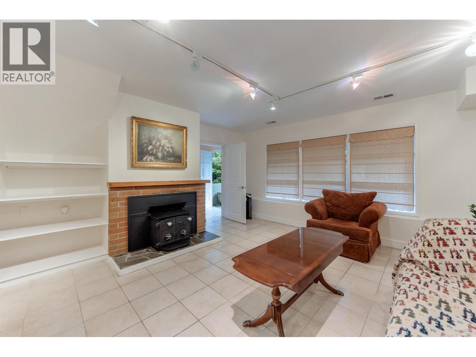 475 SOUTHBOROUGH DRIVE, West Vancouver