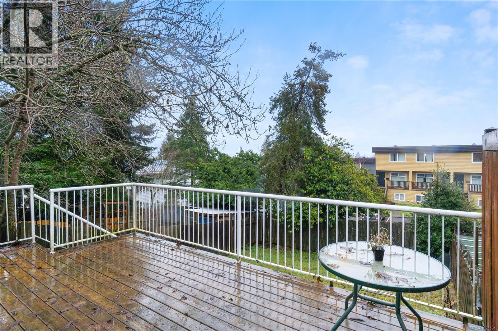 834 Holly Hill Rd - 28
