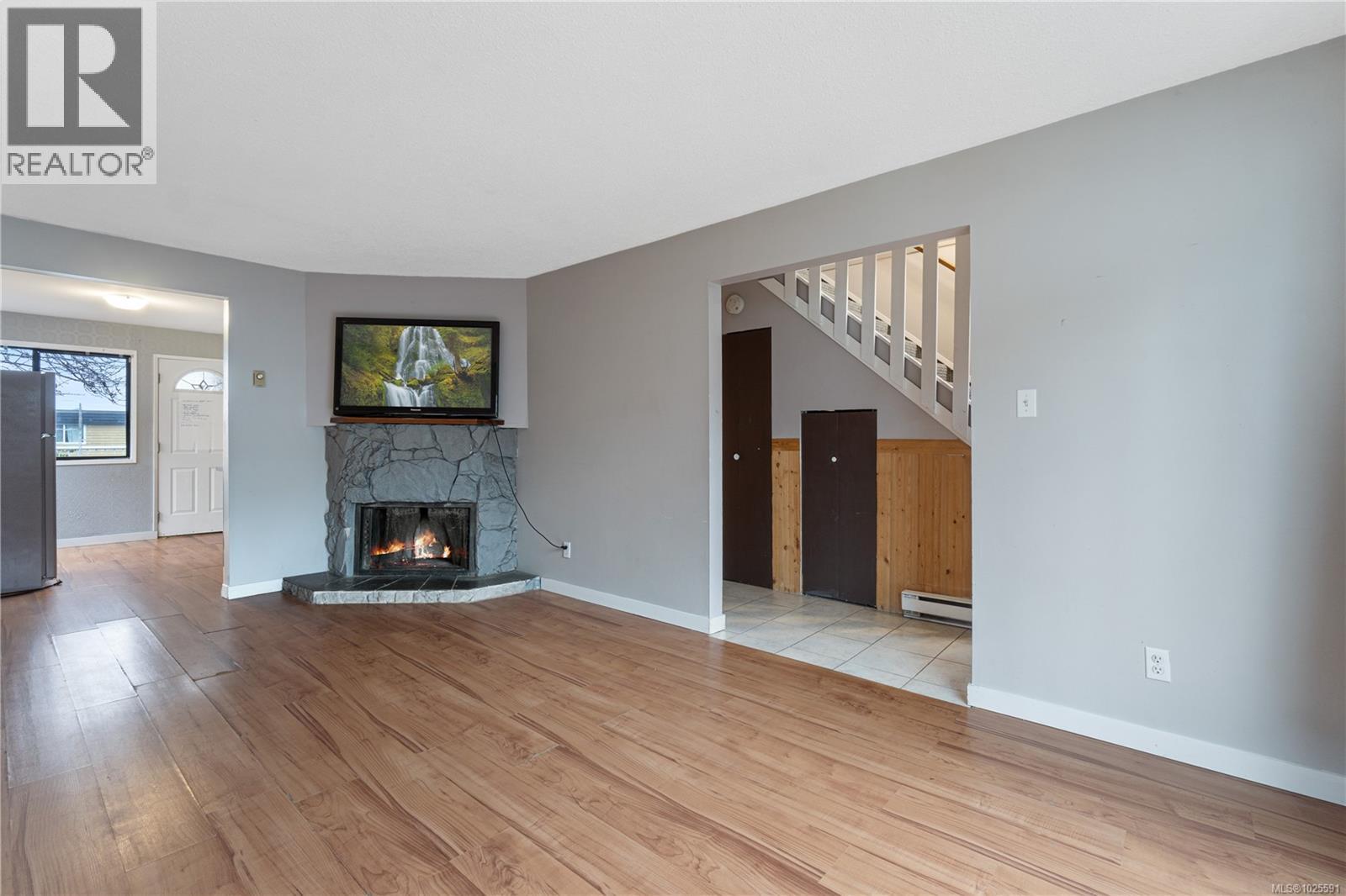 834 HOLLY HILL RD - 8