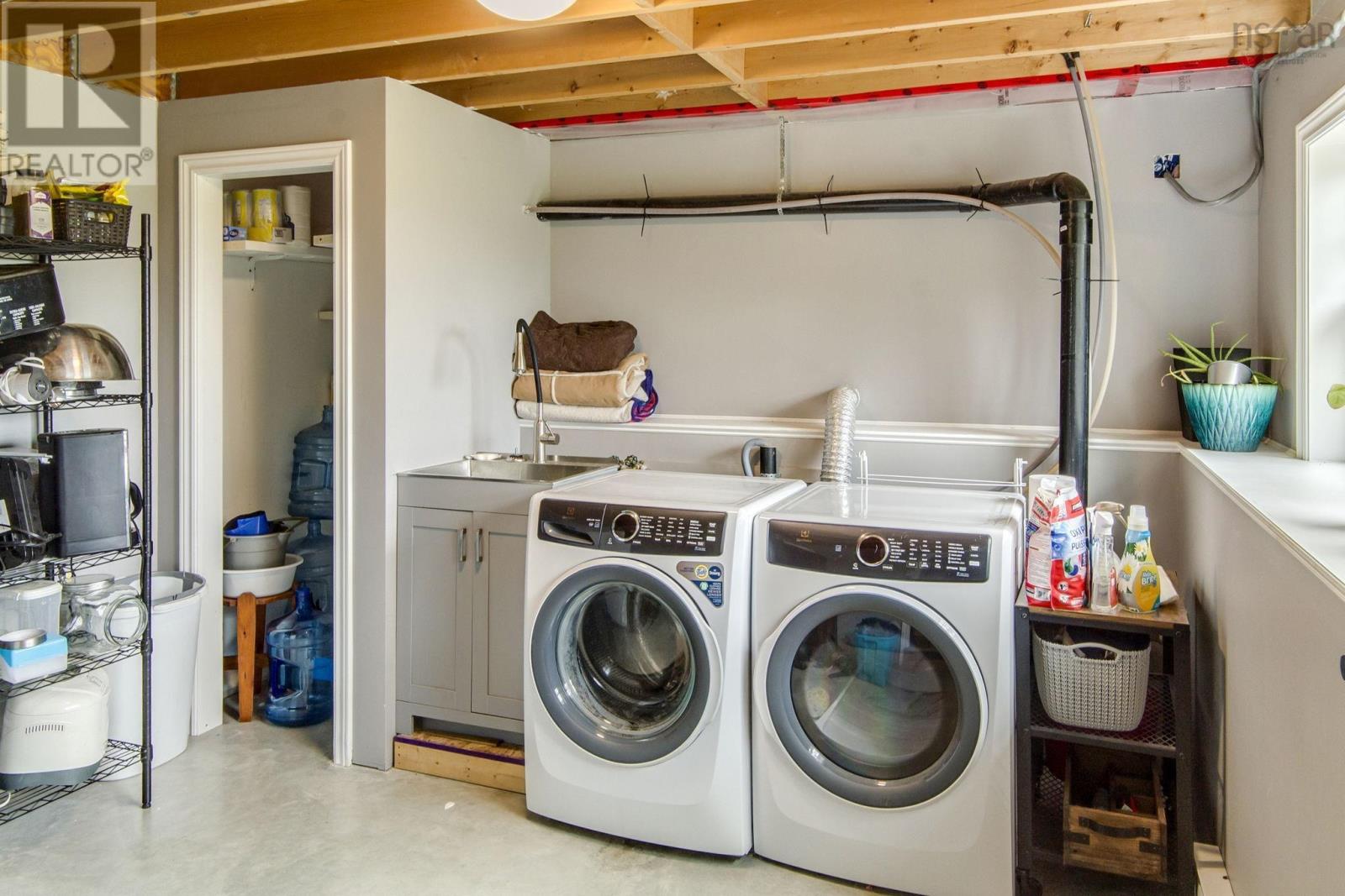 Property 26 of 51 of 741 Villagedale Road