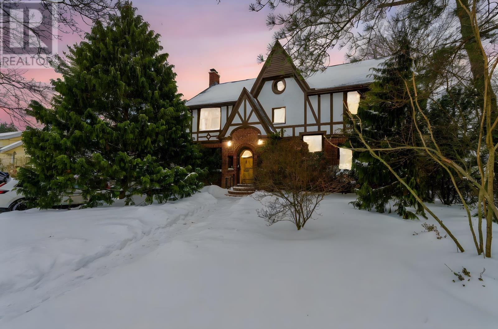 Property photo of 1950 Connaught Avenue