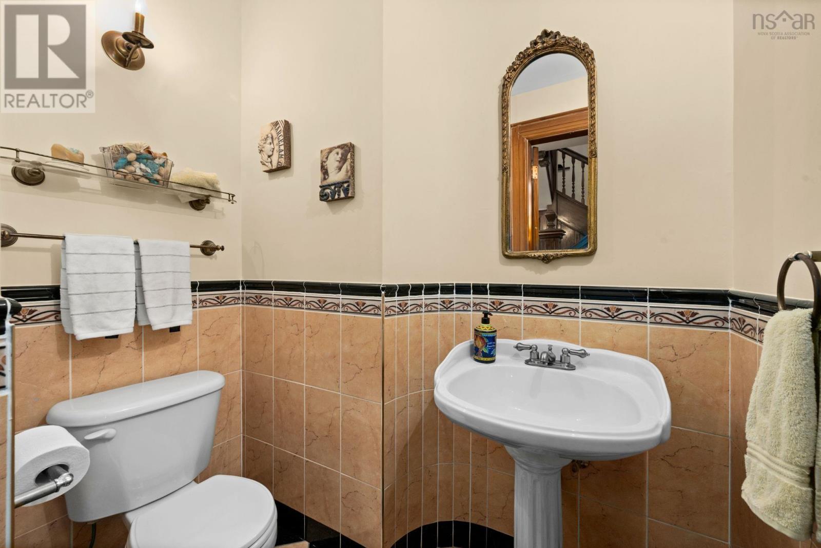 Property 22 of 49 of 1950 Connaught Avenue