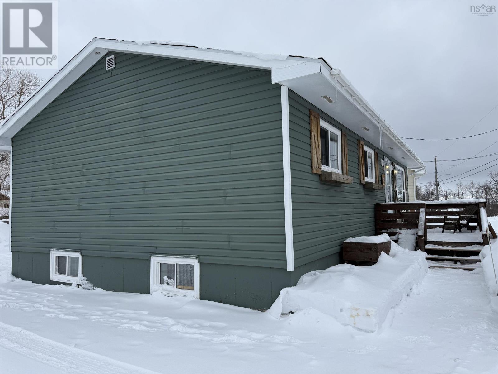 Property 30 of 33 of 1668 Mackay Street