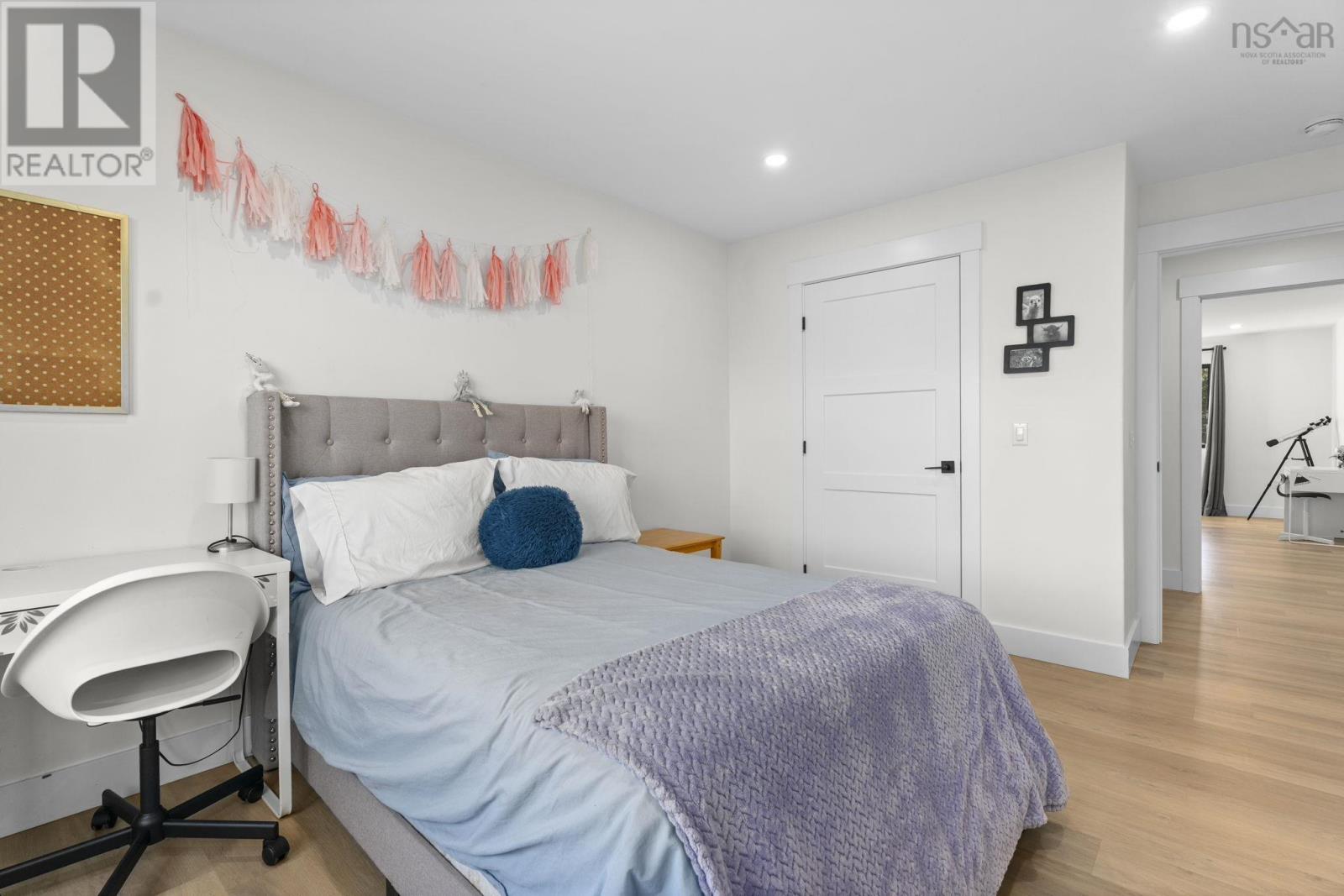 Property 38 of 47 of 106 Edward Dr