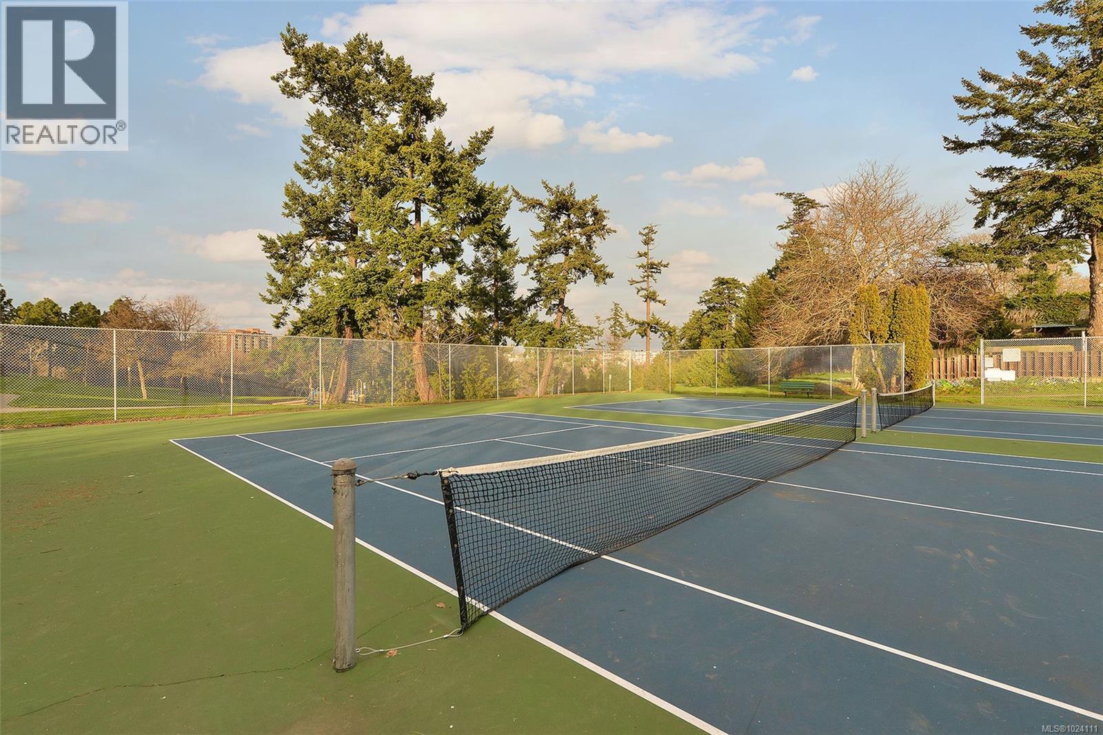 208 955 Dingley Dell, Esquimalt