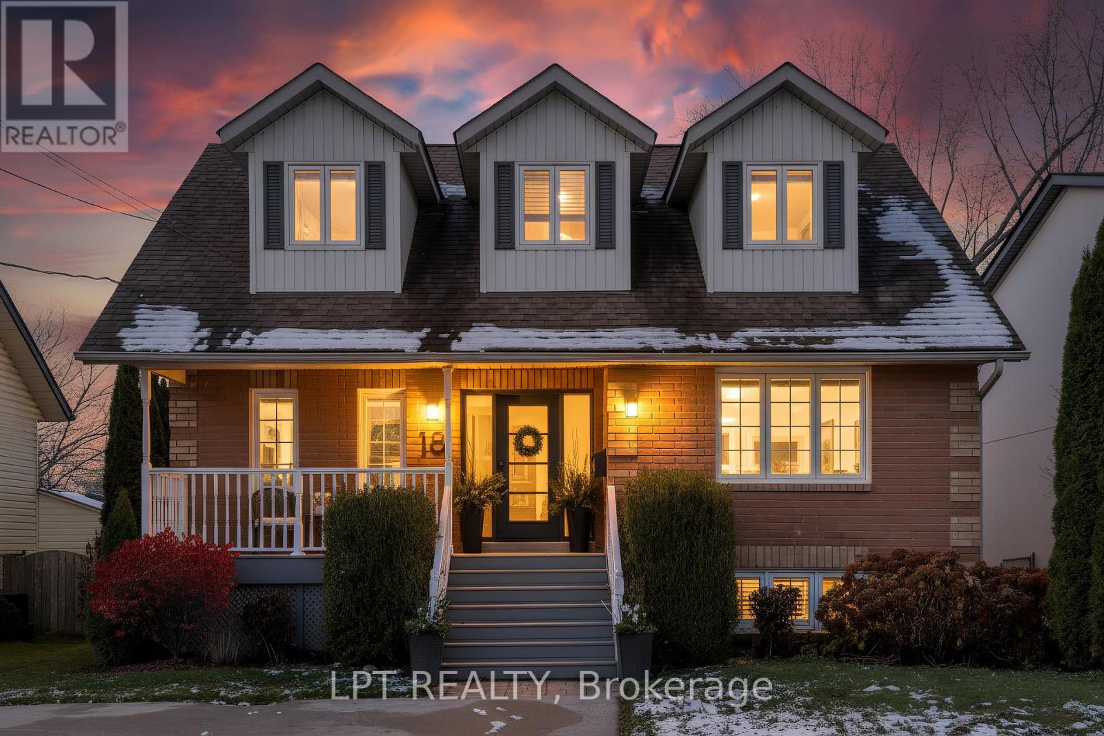 18 CANAL STREET - Main photo, Georgina (Keswick South), Ontario