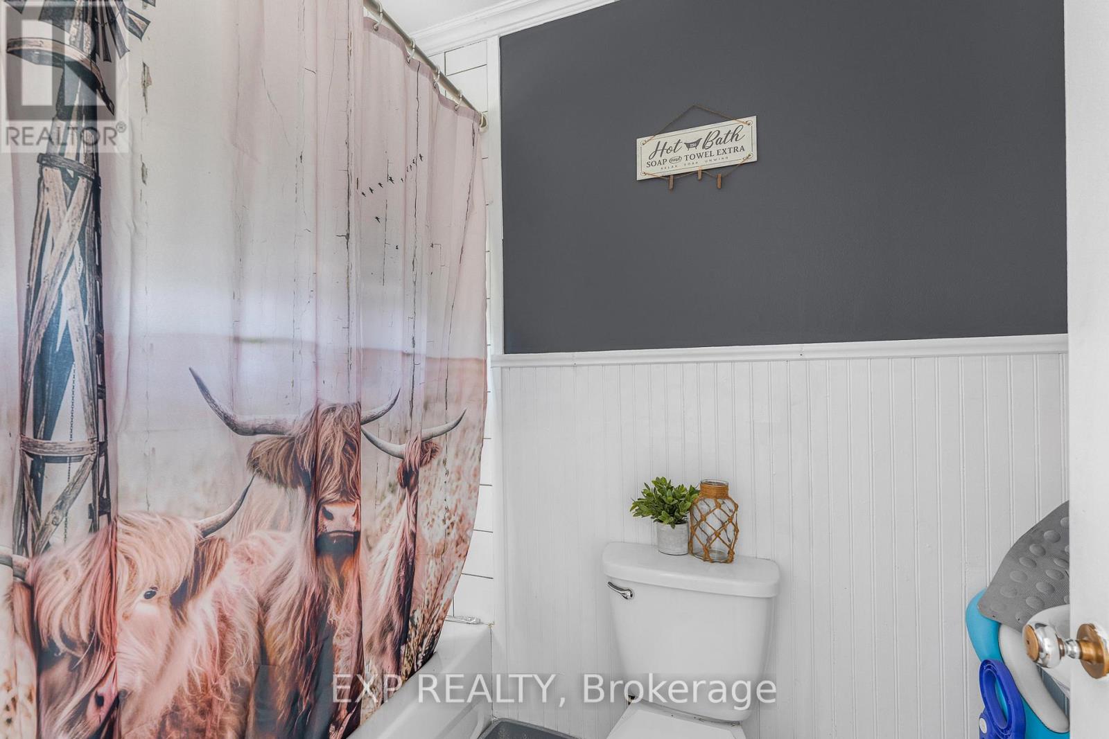 309-313 FRONT ROAD - 17