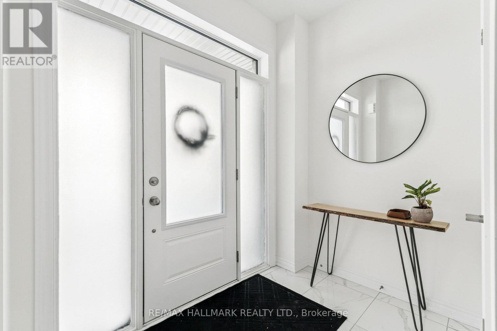 13 TAMWORTH TERRACE - Photo 3 of 42, Barrie, Ontario