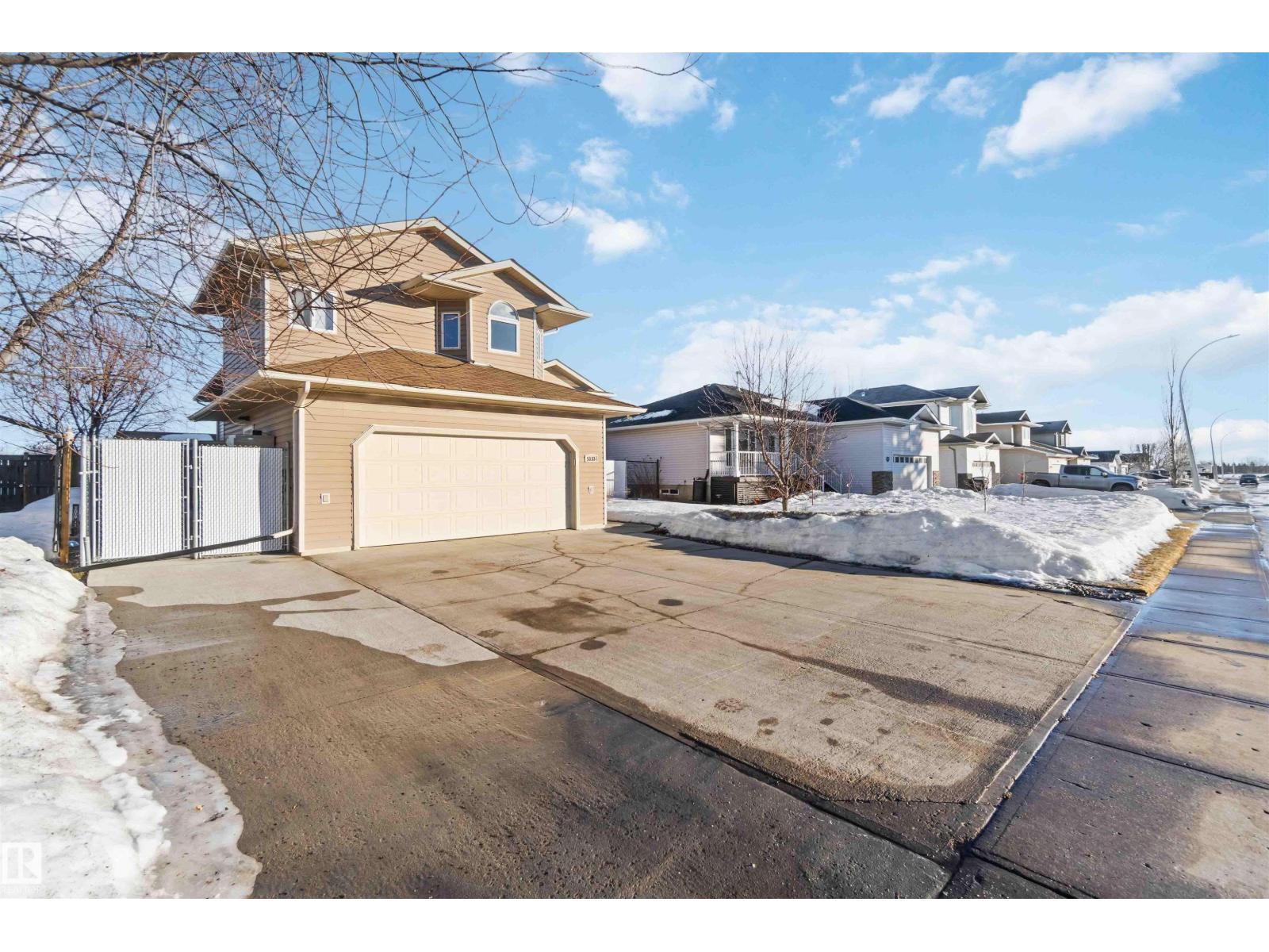 5133 54 AV - Photo 2 of 60, Redwater, Alberta